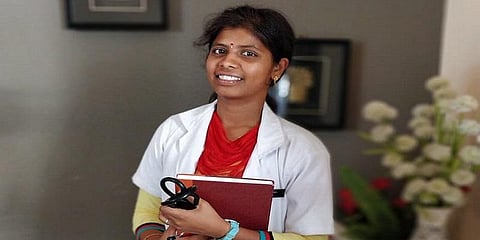 சித்தா முதுகலை தேர்வில் இந்திய அளவில் தமிழக மாணவி முதலிடம்