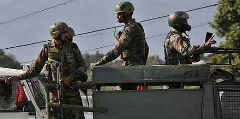 உச்சகட்ட பதட்டத்தில் காஷ்மீர் - துர்க்கையம்மன் யாத்திரையும் நிறுத்தம்