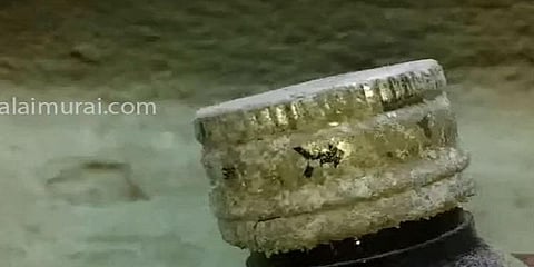 அரசு மருத்துவமனை மருந்து பாட்டில் மூடியில் துரு - நோயாளி அதிருப்தி