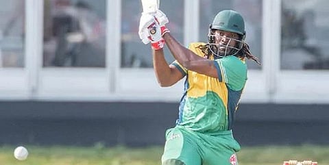 4 சிக்ஸ், 2 பவுண்டரி - ஒரே ஓவரில் 32 ரன் விளாசித் தள்ளிய கெயில்