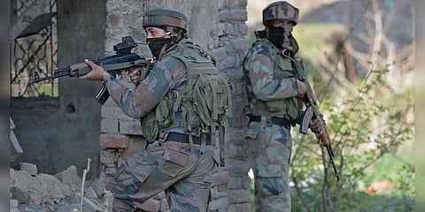 7 பேரின் உடல்களை எடுத்துச் செல்லுங்கள்: பாக்.கிற்கு இந்திய ராணுவம் அனுமதி!