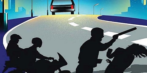 கால்டாக்ஸி ஓட்டுநரை சரமாரியாகத் தாக்கிய இளைஞர்கள்