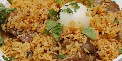 பரோட்டா ஒரு ரூபாய், பிரியாணி ரூ.10 - அலைமோதிய மக்கள் கூட்டம்