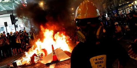 போராட்டத்தால் ஸ்தம்பித்த ‘ஹாங்காங்’