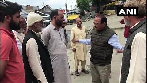 ஜம்மு-காஷ்மீர் மக்களுடன் கலந்துரையாடிய அஜித் தோவல்