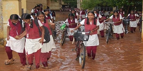 நீலகிரியின் 4 தாலுக்காவிற்கு 4வது நாளாக இன்றும் விடுமுறை