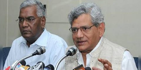 ஸ்ரீநகர் விமான நிலையத்தில் சீதாராம் யெச்சூரி தடுத்து நிறுத்தம்!