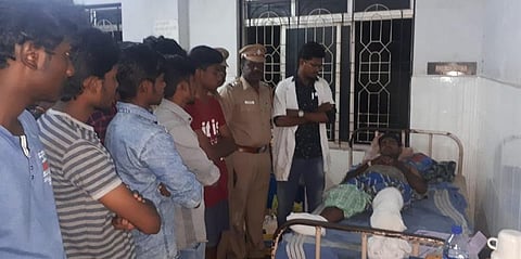 விபத்தில் கை, கால் உடைந்தால் என்ன ஆகும் ? - பைக் ரேஸர்களுக்கு கண்முன் காட்டிய காவல்துறை