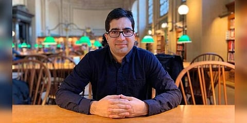 வெளிநாடு செல்ல முயன்ற காஷ்மீர் அரசியல் பிரமுகர் - திருப்பி அனுப்பிய அதிகாரிகள்