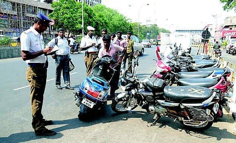 சாலை விதிமீறல் அபராதத் தொகைகள் உயர்வு - போக்குவரத்து காவல்துறை அறிவிப்பு