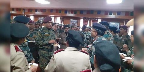 சுதந்திர தினத்தை லடாக்கில் கொண்டாடிய தோனி!