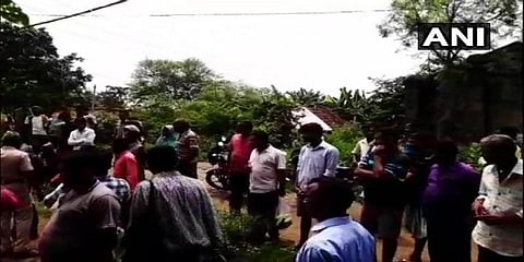 வரதட்சனை வாங்காத கணவருக்கு நேர்ந்த கொடுமை - மனைவிக்கு இறுதி சடங்கு செய்ய எதிர்ப்பு