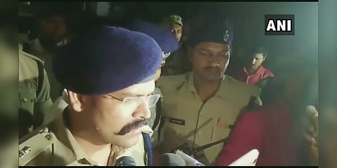 போலீசார் கைது செய்ய வந்தபோது ‘ஏகே.47’ எம்.எல்.ஏ தப்பியோட்டம்!