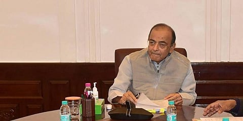 அருண் ஜெட்லி உடல்நிலை கவலைக்கிடம் : எக்மோ கருவி பொருத்தம்?