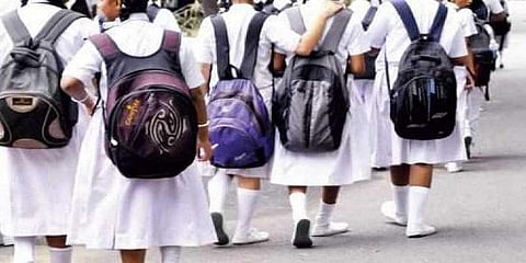 ஜம்மு காஷ்மீரில் 190 பள்ளிகள் இன்று திறப்பு