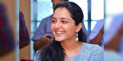 இமாச்சலில் நிலச்சரிவு, போக்குவரத்துத் துண்டிப்பு: நடிகை மஞ்சுவாரியர் உட்பட படக்குழு தவிப்பு!