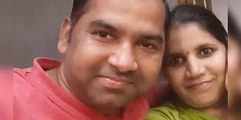 வேறொரு பெண்ணுடன் தொடர்பு: கணவரை 11 முறை குத்திக் கொன்றார் மனைவி!