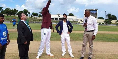 டாஸ் வென்றது வெஸ்ட் இண்டீஸ் - இந்தியா முதல் பேட்டிங்