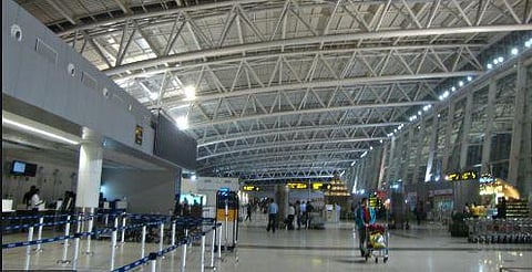 போலீசாரின் முழுக் கட்டுப்பாட்டிற்குள் வந்த சென்னை விமான நிலையம்