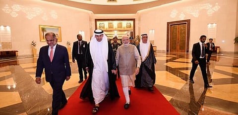 அமீரகத்தின் உயரிய விருது பெறும் பிரதமர் மோடி