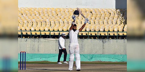 துலீப் டிராபி போட்டி: அங்கித் கல்சி சதம், கருண் நாயர் 99 !