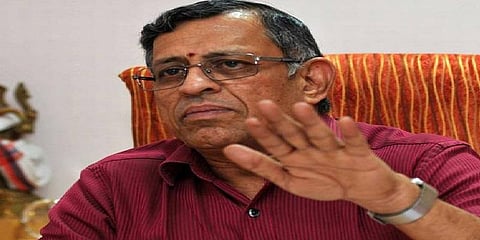 “பெண்மையை நாம் இழந்து வருகிறோம்”- குருமூர்த்தி