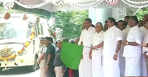 மின்சார பேருந்து சேவையை தொடங்கி வைத்த முதல்வர் பழனிசாமி