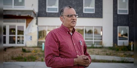 திரில்லிங் திருட்டு: டிரம்பின் முன்னாள் இந்திய வம்சாவளி பார்ட்னர் கைது!