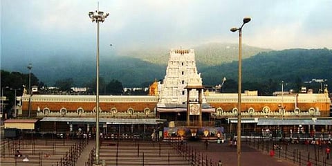 ‘திருப்பதி கோயிலில் இந்து அல்லாதோருக்கு வேலையில்லை’ - ஆந்திர தலைமைச் செயலர் அறிவிப்பால் சர்ச்சை