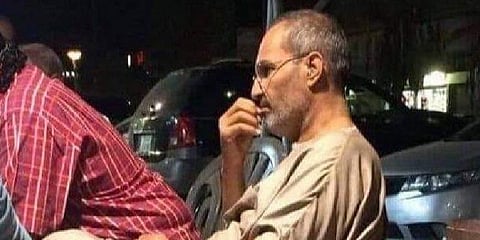 ‘என்னது; ஸ்டீவ் ஜாப்ஸ் உயிரோடு இருக்கிறாரா?’ - வைரல் போட்டோ