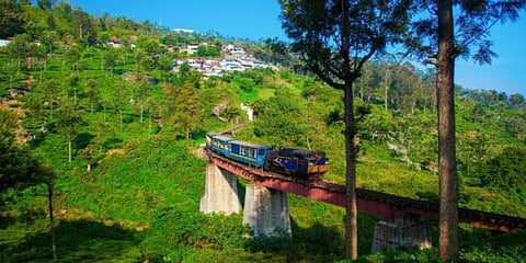 ‘ரயில் பாதையில் ஆபத்தாக செல்ஃபி எடுத்தால் ரூ.2 ஆயிரம் அபராதம்’ - ரயில்வே எச்சரிக்கை