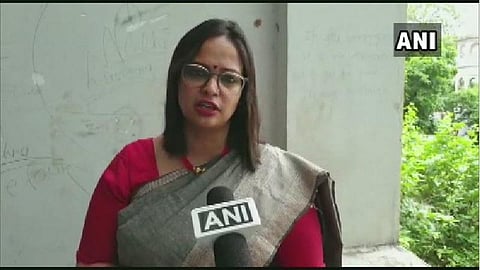 “மாணவர்கள் கழிவறையை சுத்தம் செய்வது தவறில்லை” - கலெக்டர் சர்ச்சை பேச்சு