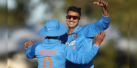 அக்ஷர் படேல், சாஹல் அசத்தல்: இந்திய ஏ அணி அபார வெற்றி