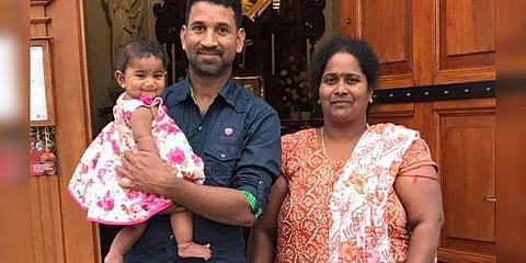 நாடு கடத்தப்பட்ட தமிழ்க் குடும்பம்: திடீர் உத்தரவால் திரும்பிய விமானம்!