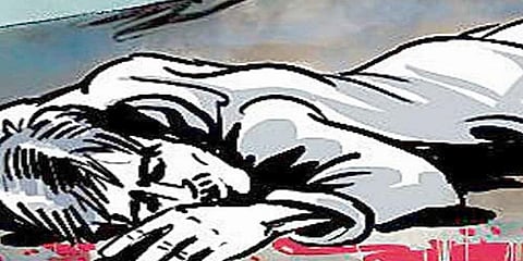 திமுக பிரமுகர் வெட்டிக்கொலை - 3 பேர் கொண்ட கும்பல் வெறிச்செயல்