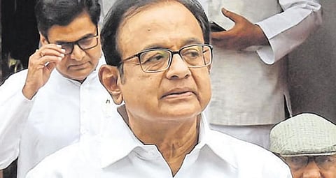 சிதம்பரத்தின் சிபிஐ காவல் நாளை வரை நீட்டிப்பு