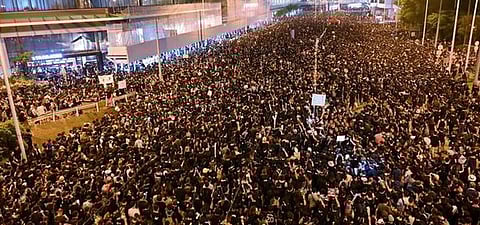 மக்களின் தொடர் போராட்டங்களுக்கு பணிந்தது ஹாங்காங் அரசு?