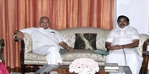 இன்று ஆசிரியர் தினம் : ஆளுநர், முதலமைச்சர் உள்ளிட்ட தலைவர்கள் வாழ்த்து