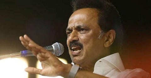 கல்வி கற்பதற்கான அடிப்படை உரிமையை நசுக்கி கொலை செய்வதா? - சென்னை பல்கலை. மாணவருக்கு ஸ்டாலின் ஆதரவு