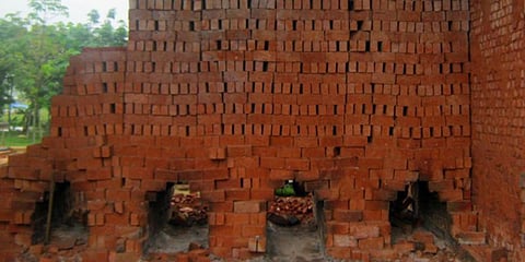 கொத்தடிமைகளாக கொடுமைகள் : செங்கல் சூளையிலிருந்து 5 பேர் மீட்பு