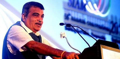 "பெட்ரோல், டீசல் வாகனங்களை தடை செய்யும் திட்டம் இல்லை" - நிதின் கட்கரி