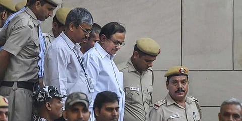 தேசிய பிரச்னைகளை திசை திருப்பவே ப.சிதம்பரம் கைது - கார்த்தி சிதம்பரம்