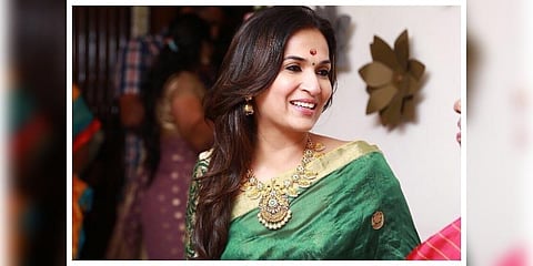 பாஸ்போர்ட், பணம் திருடு போனது எப்படி? சவுந்தர்யா ரஜினி விளக்கம்