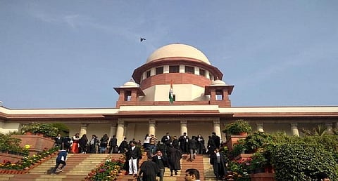 தலைமை நீதிபதி மீது பாலியல் புகார் அளித்த பெண் மீது தொடரப்பட்ட மோசடி வழக்கு முடித்து வைப்பு !