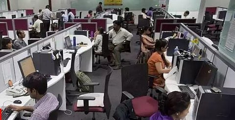 ஐடி துறையில் “வொயிட் காலர் அடிமை நிலை” - நீதிமன்றத்தில் ஊழியர்கள் மனு