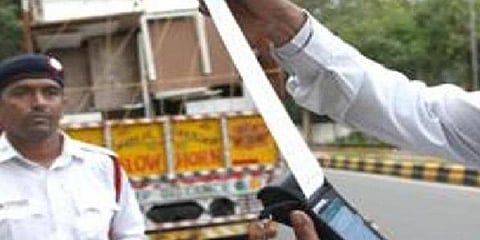 சாலை விதிகளை மீறியதற்காக ஒரு லட்சத்து 41 ஆயிரம் ரூபாய் அபராதம்