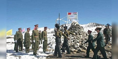 லடாக்கில் இந்திய- சீன ராணுவ வீரர்கள் மோதல்