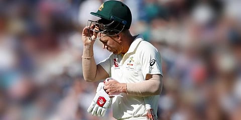 மூன்று டக் அவுட், 8 முறை ஒற்றை இலக்கத்தில் ஆட்டமிழப்பு - இது வார்னரின் சோதனை காலம் !