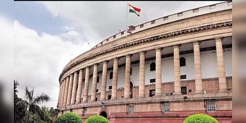 எச்சரிக்கை செய்தும் அரசு பங்களாவை காலி செய்யாத 82 முன்னாள் எம்.பிக்கள்