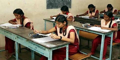 10 ஆம் வகுப்பு பொதுத்தேர்வு - புதிய அட்டவணை வெளியீடு